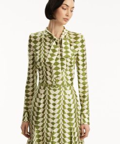 Thefabricofsociety.shop62bcc1585d 5