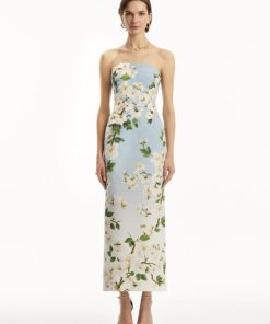 Thefabricofsociety.shop6452c0bf99 2