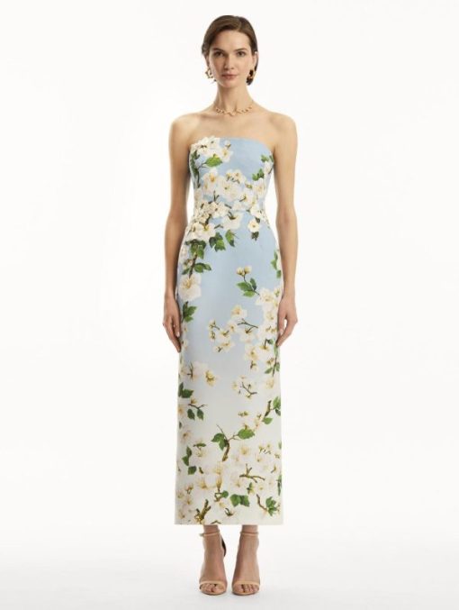 Thefabricofsociety.shop6452c0bf99 2