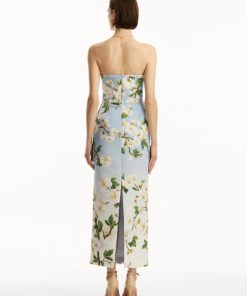 Thefabricofsociety.shop6452c0bf99 3