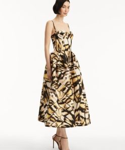 Thefabricofsociety.shop799fc2cf23 4
