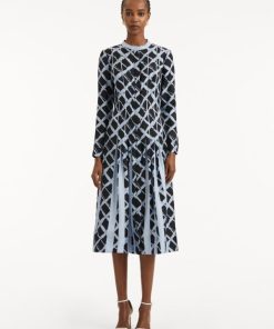 Thefabricofsociety.shop836713e39a 2