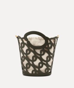 Thefabricofsociety.shop8beb4a657d 4
